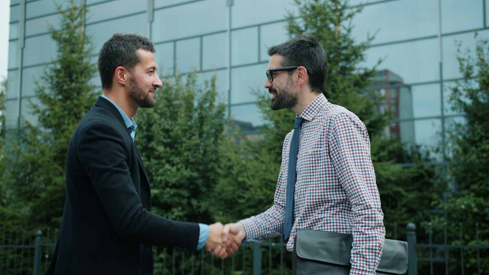 App Development Services in Surabaya: A Guide to Choosing the Right Vendor for Your Business