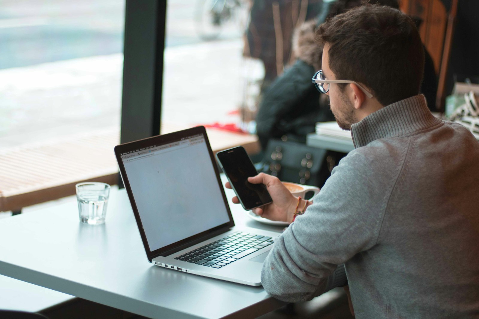 Website or Mobile App? How to Determine What Your Business Really Needs